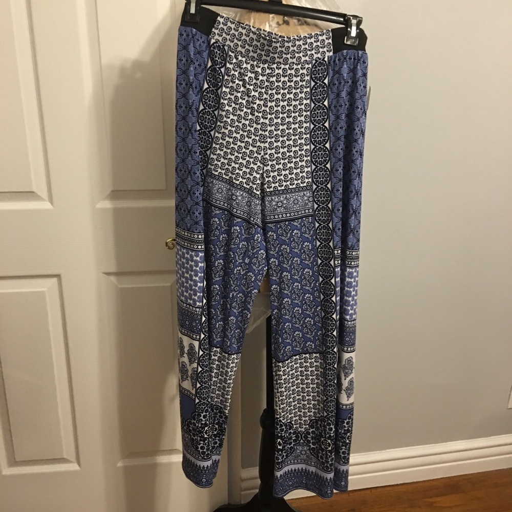 NWT INC Pants L